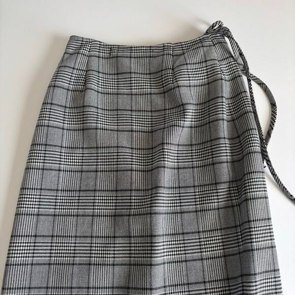 Dylan Lex Wrap Midi Skirt Black Plaid Fringe Trim Preppy Asymmetric Size Small - Picture 8 of 9